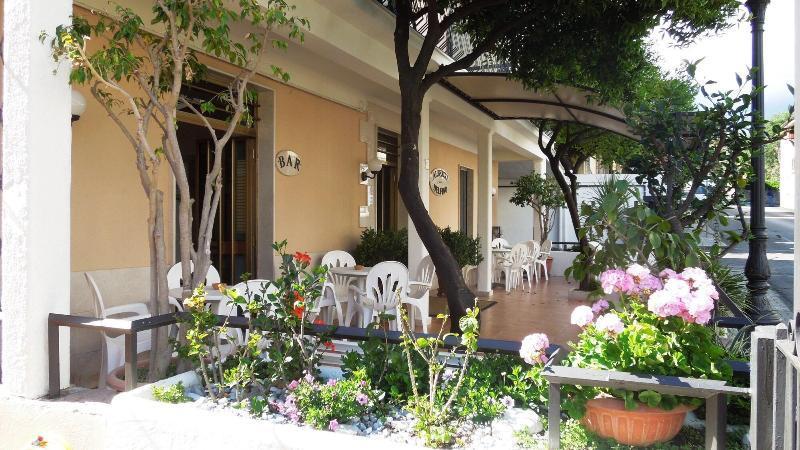 Delfino Hotel Marina di Camerota Kültér fotó
