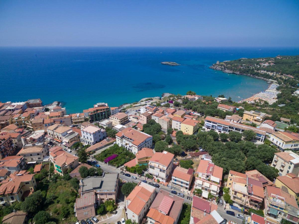 Delfino Hotel Marina di Camerota Kültér fotó