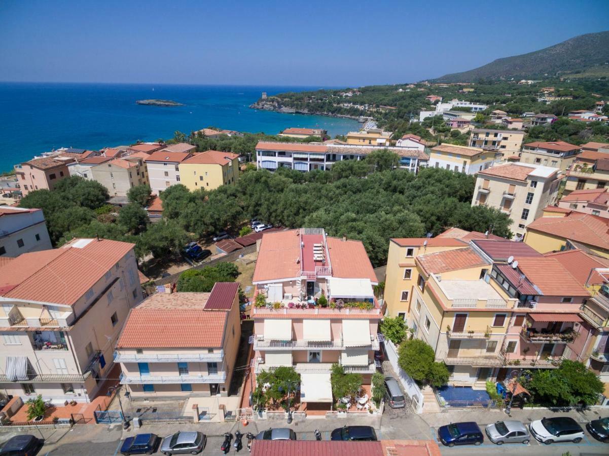 Delfino Hotel Marina di Camerota Kültér fotó